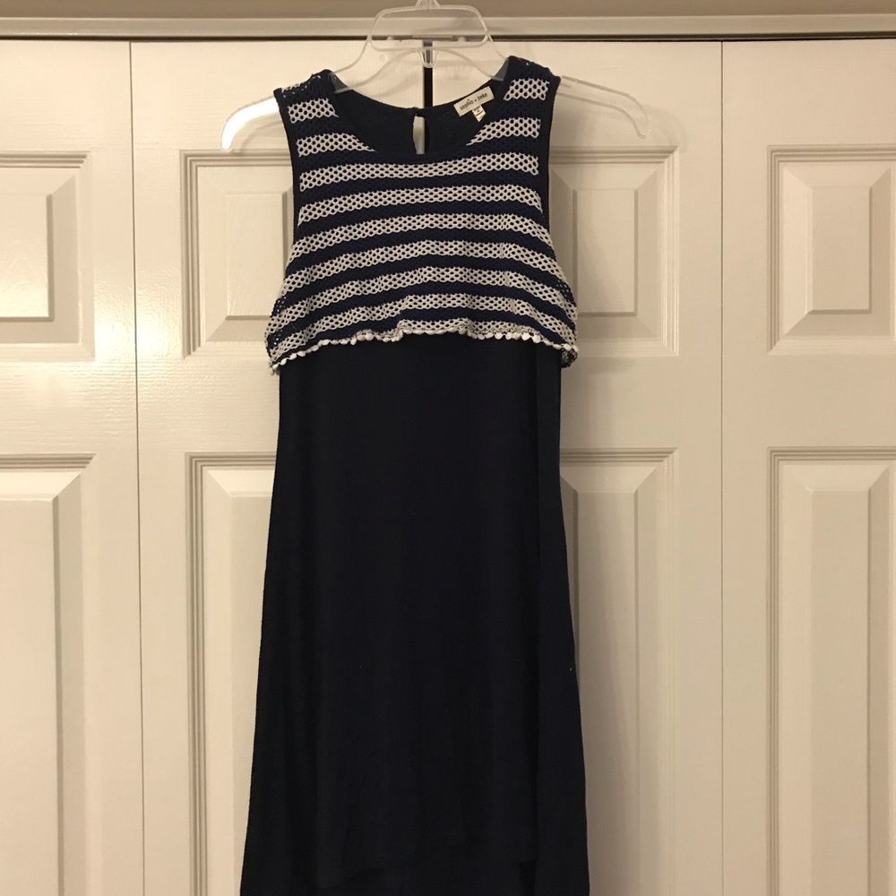 Black/white dress